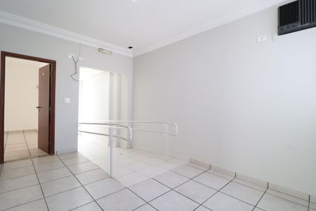 Sala de casa para alugar com 3 quartos, 107m² em Centro, Uberlândia