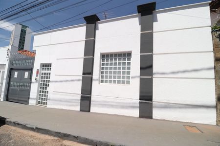 Casa para alugar com 107m², 3 quartos e 7 vagasFachada