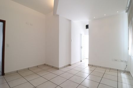 Casa para alugar com 107m², 3 quartos e 7 vagasSuíte 2