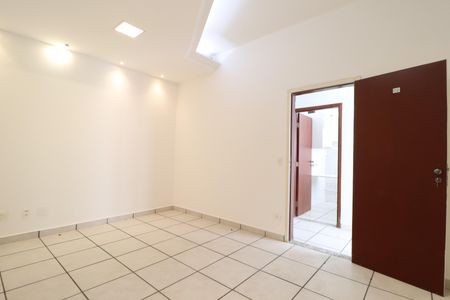 Casa para alugar com 107m², 3 quartos e 7 vagasSuíte 1