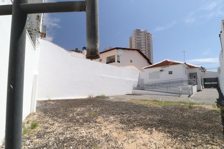 Casa para alugar com 107m², 3 quartos e 7 vagasQuintal