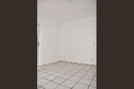 Casa para alugar com 80m², 2 quartos e sem vaga Casa para alugar com 80m², 2 quartos e sem vagaSala
