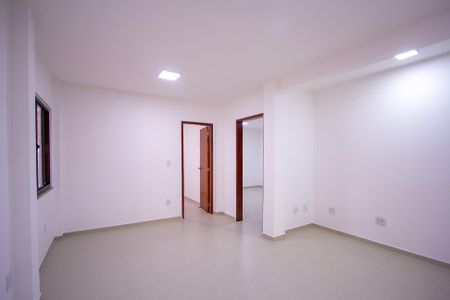 Sala de casa para alugar com 3 quartos, 120m² em Mutondo, São Gonçalo