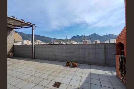 Apartamento à venda com 85m², 3 quartos e sem vagaTerraço