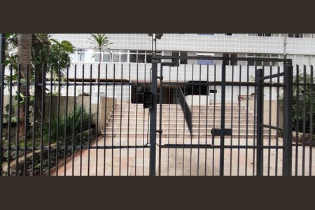 Apartamento à venda com 78m², 2 quartos e 1 vaga Apartamento à venda com 78m², 2 quartos e 1 vagaFachada