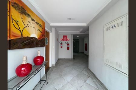 Apartamento à venda com 55m², 2 quartos e 2 vagas Apartamento à venda com 55m², 2 quartos e 2 vagasHall social