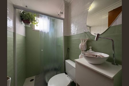 Apartamento à venda com 55m², 2 quartos e 2 vagas Apartamento à venda com 55m², 2 quartos e 2 vagasBanheiro da Suíte