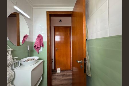 Apartamento à venda com 55m², 2 quartos e 2 vagas Apartamento à venda com 55m², 2 quartos e 2 vagasBanheiro da Suíte