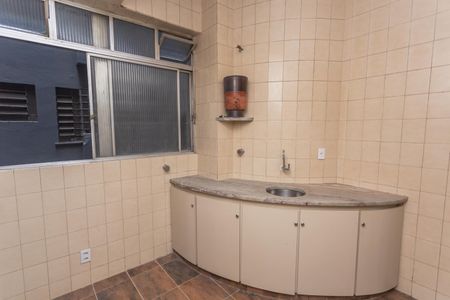 Apartamento para alugar com 100m², 3 quartos e sem vaga Apartamento para alugar com 100m², 3 quartos e sem vagaCozinha e Área de Serviço