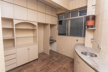 Apartamento para alugar com 100m², 3 quartos e sem vaga Apartamento para alugar com 100m², 3 quartos e sem vagaCozinha e Área de Serviço
