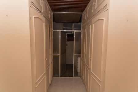 Apartamento para alugar com 100m², 3 quartos e sem vaga Apartamento para alugar com 100m², 3 quartos e sem vagaCloset da Suíte