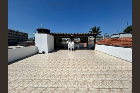 Casa à venda com 180m², 7 quartos e 4 vagas Casa à venda com 180m², 7 quartos e 4 vagasFoto 04