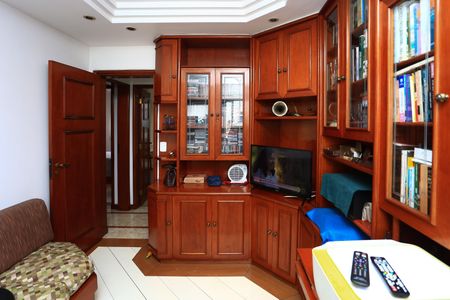 Apartamento para alugar com 176m², 3 quartos e 3 vagas Apartamento para alugar com 176m², 3 quartos e 3 vagasEscritório