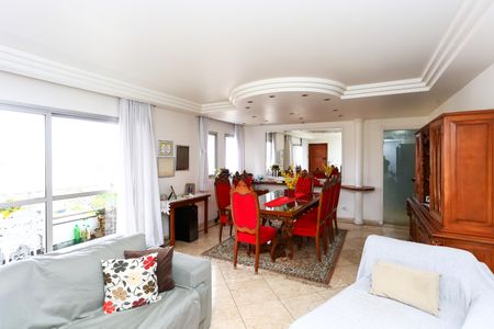 Apartamento para alugar com 176m², 3 quartos e 3 vagasSala