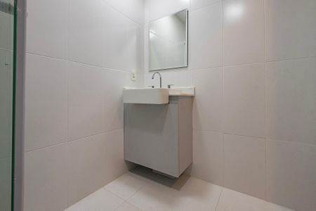 Banheiro de apartamento à venda com 1 quarto, 30m² em Perdizes, São Paulo