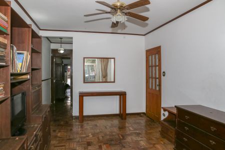 Casa à venda com 250m², 3 quartos e 2 vagasSala