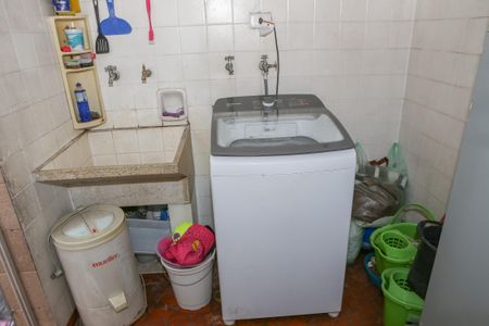 Casa à venda com 250m², 3 quartos e 2 vagasÁrea de Serviço