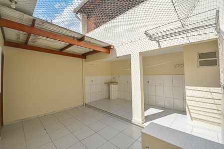 Casa para alugar com 270m², 5 quartos e 3 vagasÁrea de Serviço