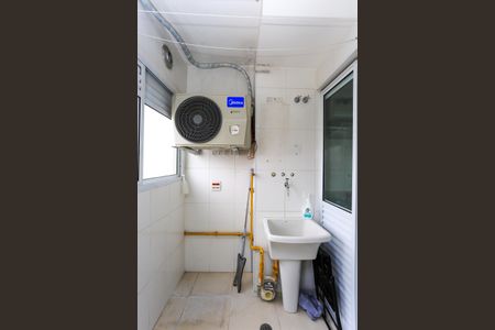 Apartamento à venda com 81m², 3 quartos e 2 vagas Apartamento à venda com 81m², 3 quartos e 2 vagasÁrea de Serviço