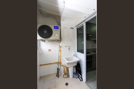 Apartamento à venda com 81m², 3 quartos e 2 vagas Apartamento à venda com 81m², 3 quartos e 2 vagasÁrea de Serviço