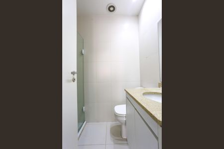 Apartamento à venda com 81m², 3 quartos e 2 vagas Apartamento à venda com 81m², 3 quartos e 2 vagasBanheiro