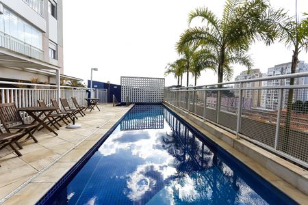 Apartamento à venda com 81m², 3 quartos e 2 vagas Apartamento à venda com 81m², 3 quartos e 2 vagasÁrea comum - Piscina