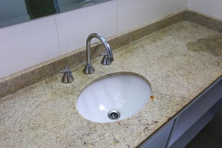 Apartamento à venda com 81m², 3 quartos e 2 vagas Apartamento à venda com 81m², 3 quartos e 2 vagasBanheiro da Suíte