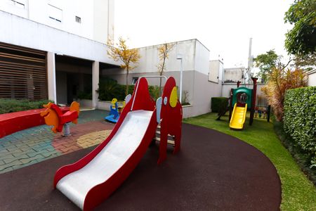 Apartamento à venda com 81m², 3 quartos e 2 vagas Apartamento à venda com 81m², 3 quartos e 2 vagasÁrea comum - Playground