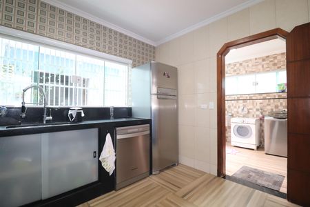 Casa à venda com 244m², 3 quartos e 2 vagasCozinha
