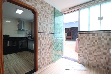 Casa à venda com 244m², 3 quartos e 2 vagasÁrea de Serviço