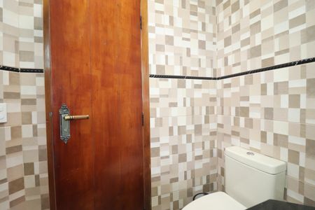 Casa à venda com 244m², 3 quartos e 2 vagasLavabo