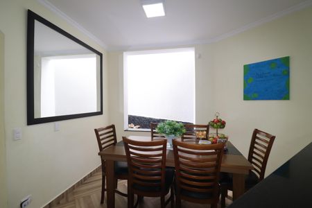 Casa à venda com 244m², 3 quartos e 2 vagasCopa