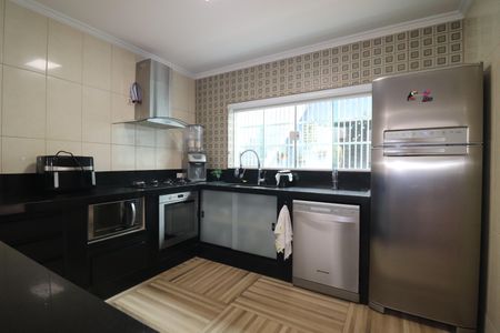 Casa à venda com 244m², 3 quartos e 2 vagasCozinha