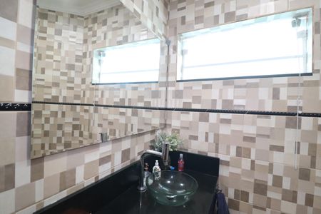 Casa à venda com 244m², 3 quartos e 2 vagasLavabo