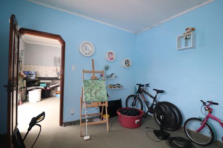 Casa à venda com 244m², 3 quartos e 2 vagasDepósito