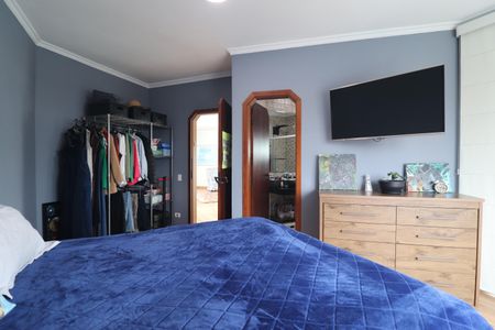 Casa à venda com 244m², 3 quartos e 2 vagasSuíte