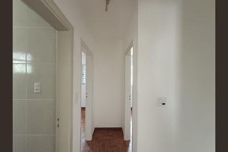 Casa à venda com 90m², 3 quartos e 1 vaga Casa à venda com 90m², 3 quartos e 1 vagaCorredor