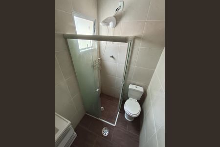 Casa à venda com 90m², 3 quartos e 1 vaga Casa à venda com 90m², 3 quartos e 1 vagaBanheiro