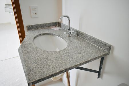 Apartamento à venda com 36m², 2 quartos e sem vaga Apartamento à venda com 36m², 2 quartos e sem vagaBanheiro