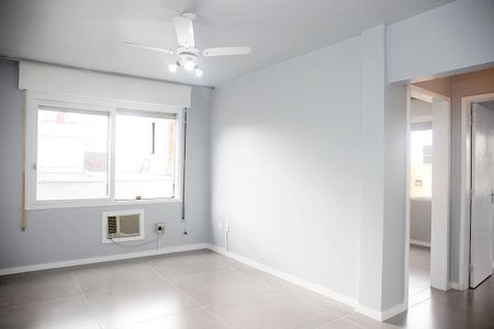 Sala de apartamento para alugar com 2 quartos, 79m² em Partenon, Porto Alegre