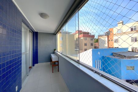 Apartamento à venda com 119m², 3 quartos e 2 vagas Apartamento à venda com 119m², 3 quartos e 2 vagasVaranda da Sala