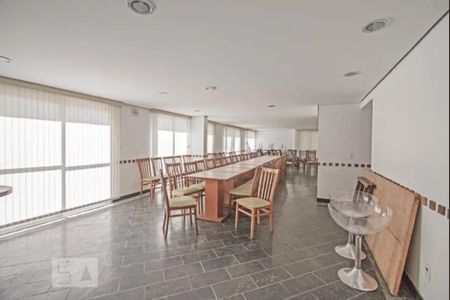 Apartamento à venda com 81m², 2 quartos e 2 vagasSalão de festas