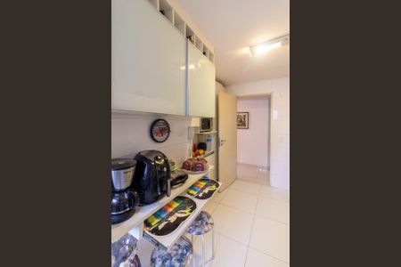 Apartamento à venda com 81m², 2 quartos e 2 vagasCozinha