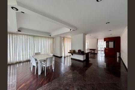 Apartamento à venda com 106m², 3 quartos e 1 vagaÁrea comum