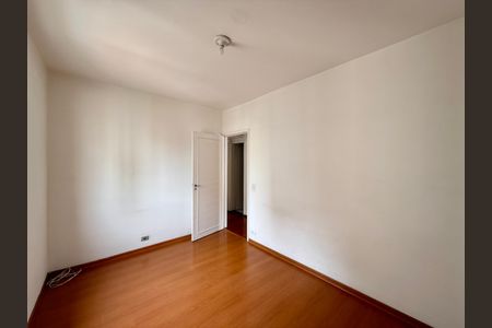 Apartamento à venda com 106m², 3 quartos e 1 vagaQuarto 2
