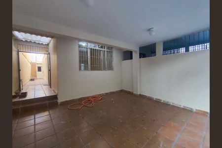 Casa à venda com 3 quartos, 130m² em Vila Albano, São Paulo