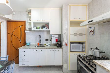 Apartamento à venda com 80m², 2 quartos e 1 vagaCozinha e Área de Serviço