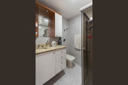 Apartamento à venda com 80m², 2 quartos e 1 vagaBanheiro da Suíte