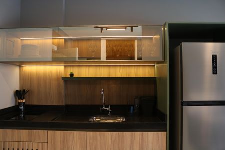 Studio de kitnet/studio para alugar com 1 quarto, 28m² em Barra Funda, São Paulo
