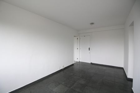 Sala de apartamento para alugar com 3 quartos, 72m² em Pechincha, Rio de Janeiro